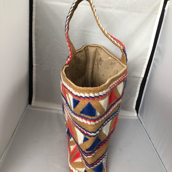 Unique embroidered burlap Single strap tote bag - Picture 3 of 8